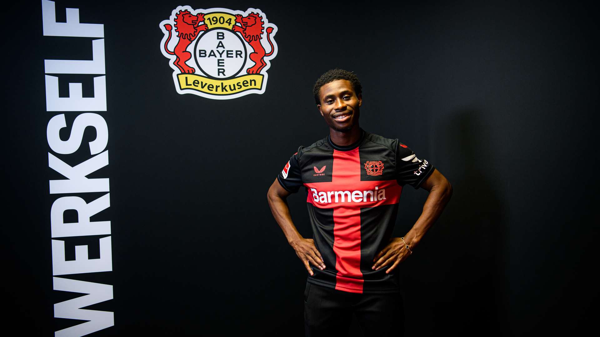 Nathan Tella Sturm Bayer 04 Leverkusen 