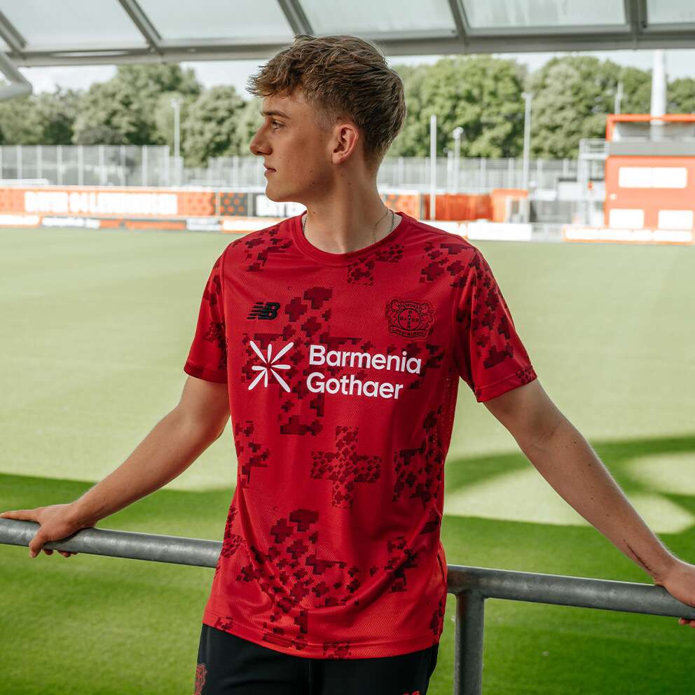 レバークーゼン　トレーニングシャツM Training Shirt NB Matchday Home 26/27 | Bayer 04 Leverkusen Fanshop