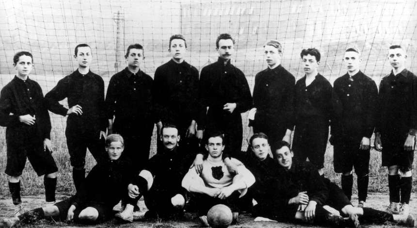 Das erste Mannschaftsfoto 1907
