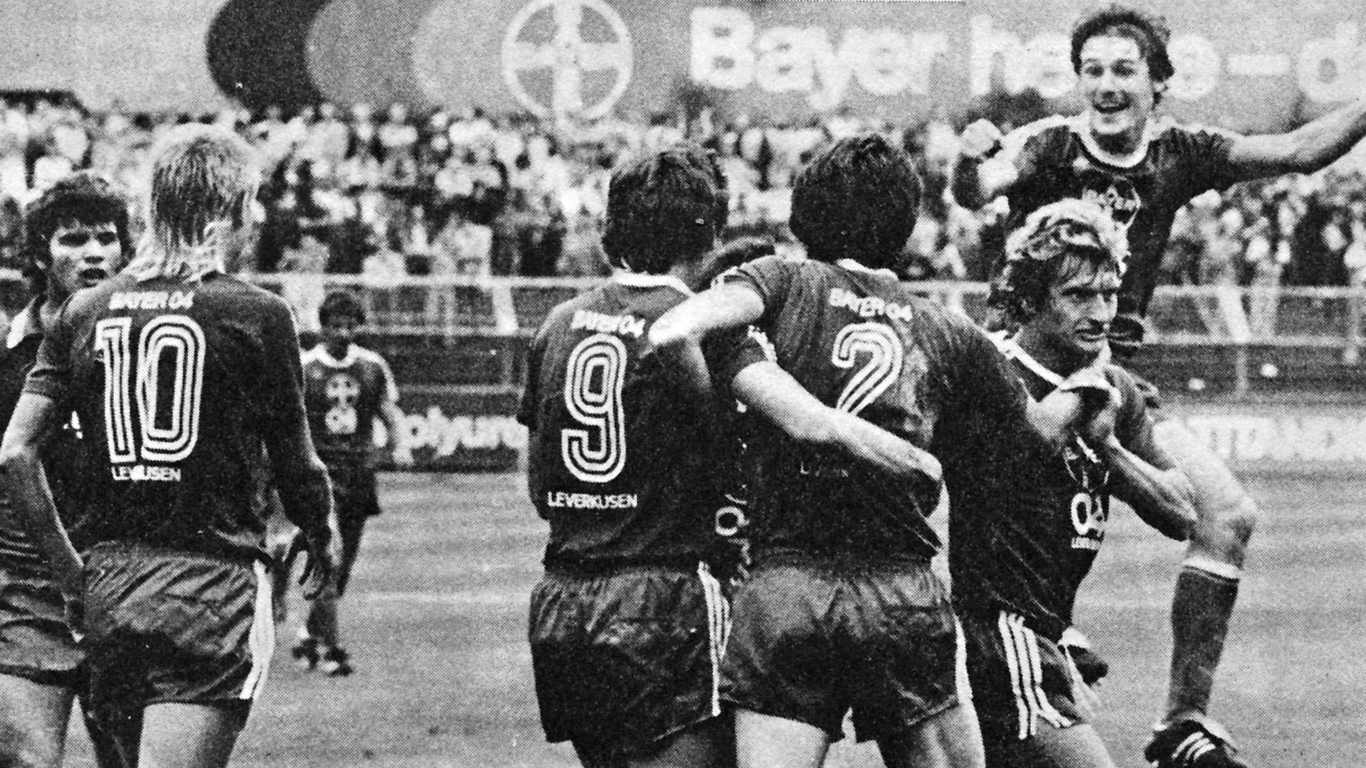 1978_Jubel_Ziegler_Szech_Scheinert_Herzog_Gelsdorf_Hannover96.jpg