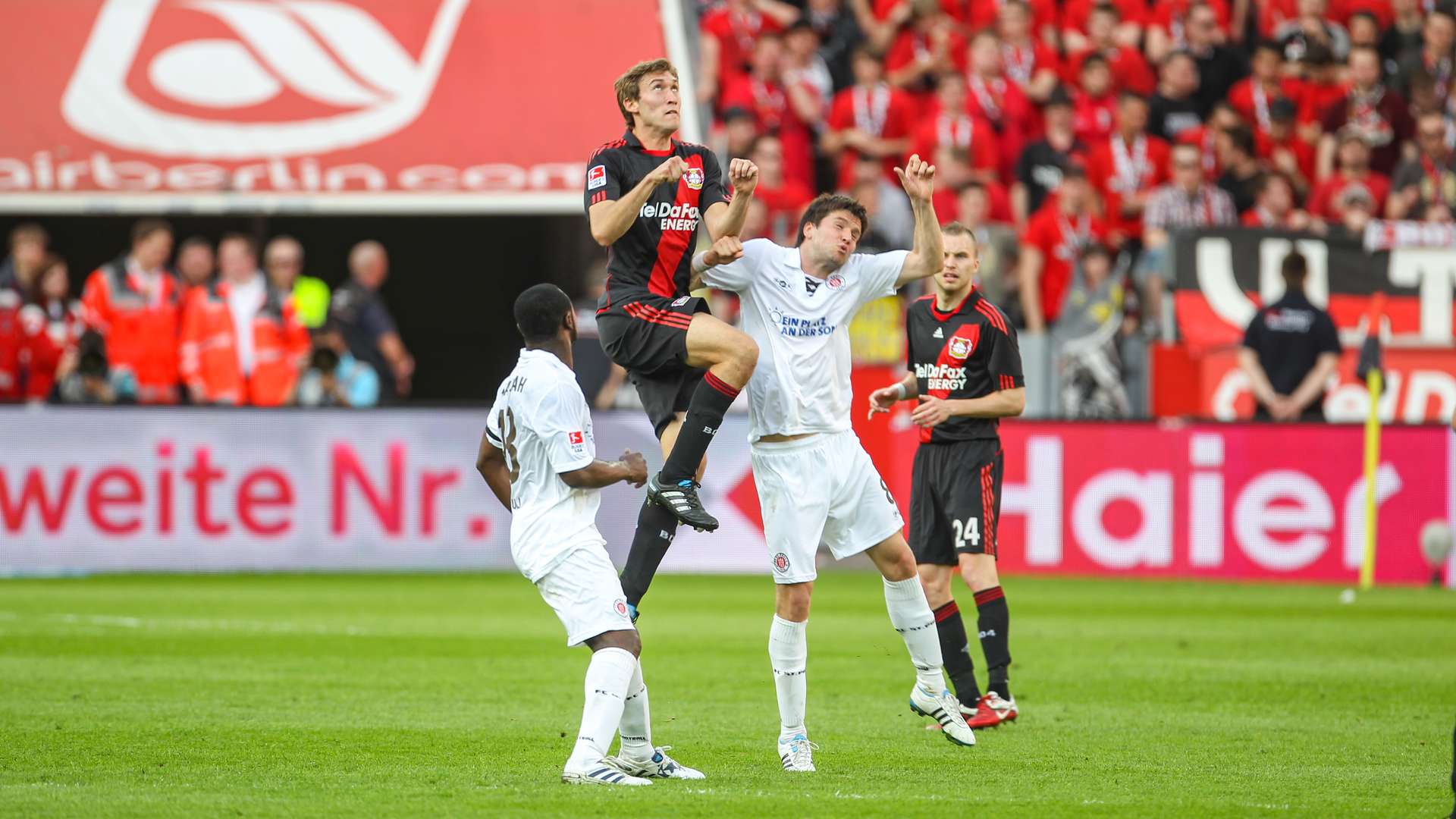 Bayer 04 vs. FC St. Pauli am 10.04.2011