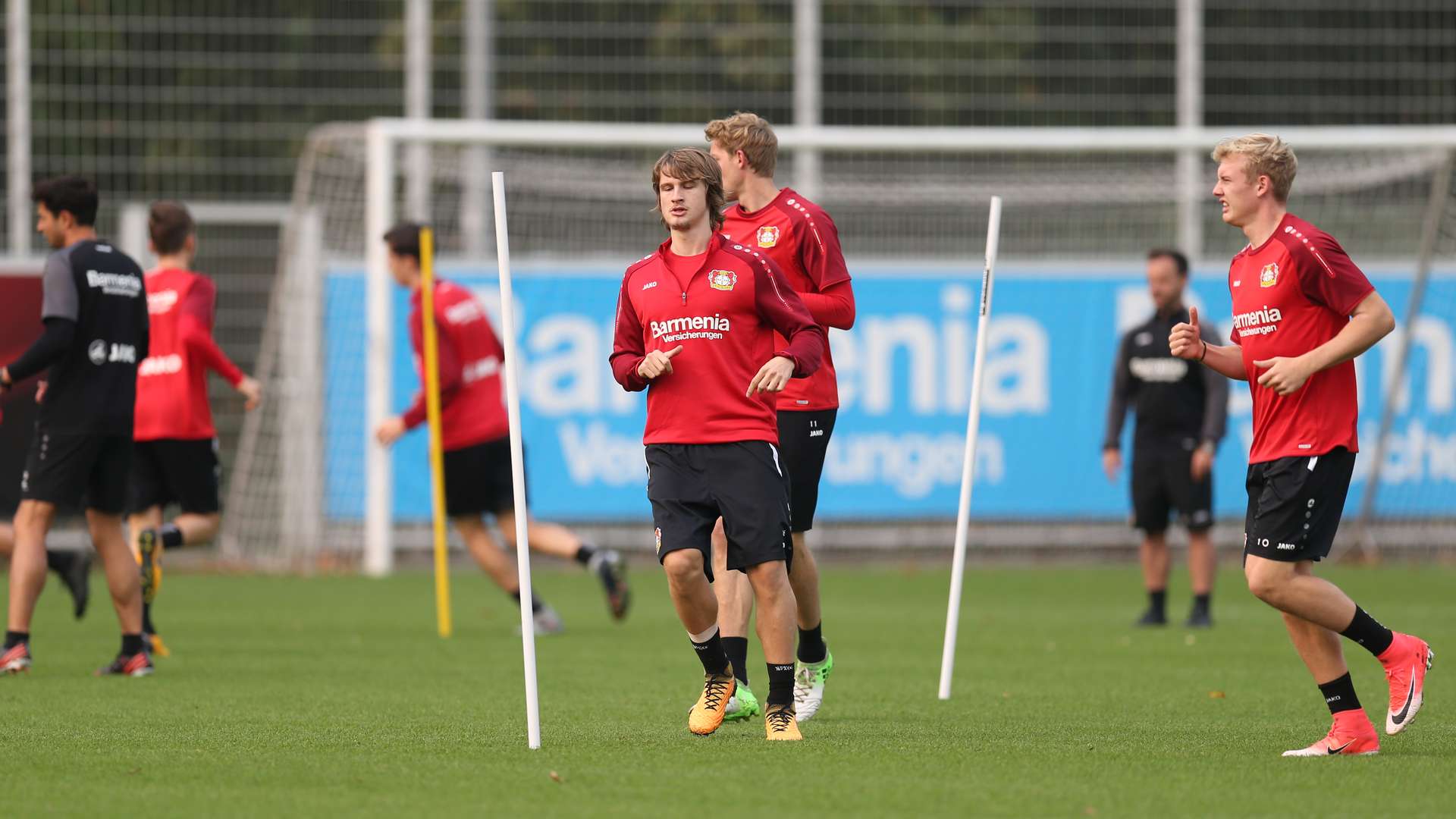 Tin Jedvaj zurück im Mannschaftstraining Bayer04.de