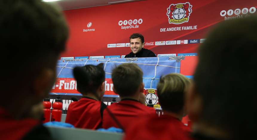 20171102_fussballschule_mehmedi.jpg