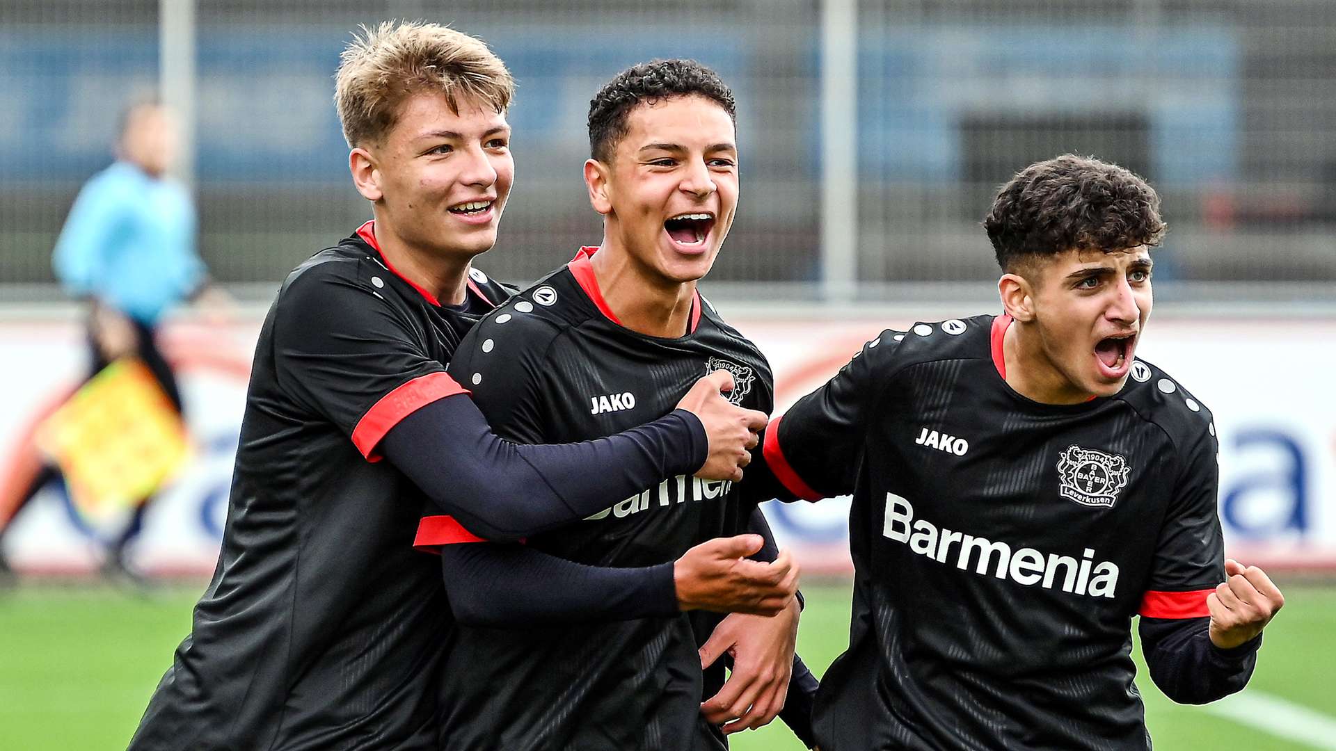 6:0 - Überzeugender U17-Heimauftakt | Bayer04.de