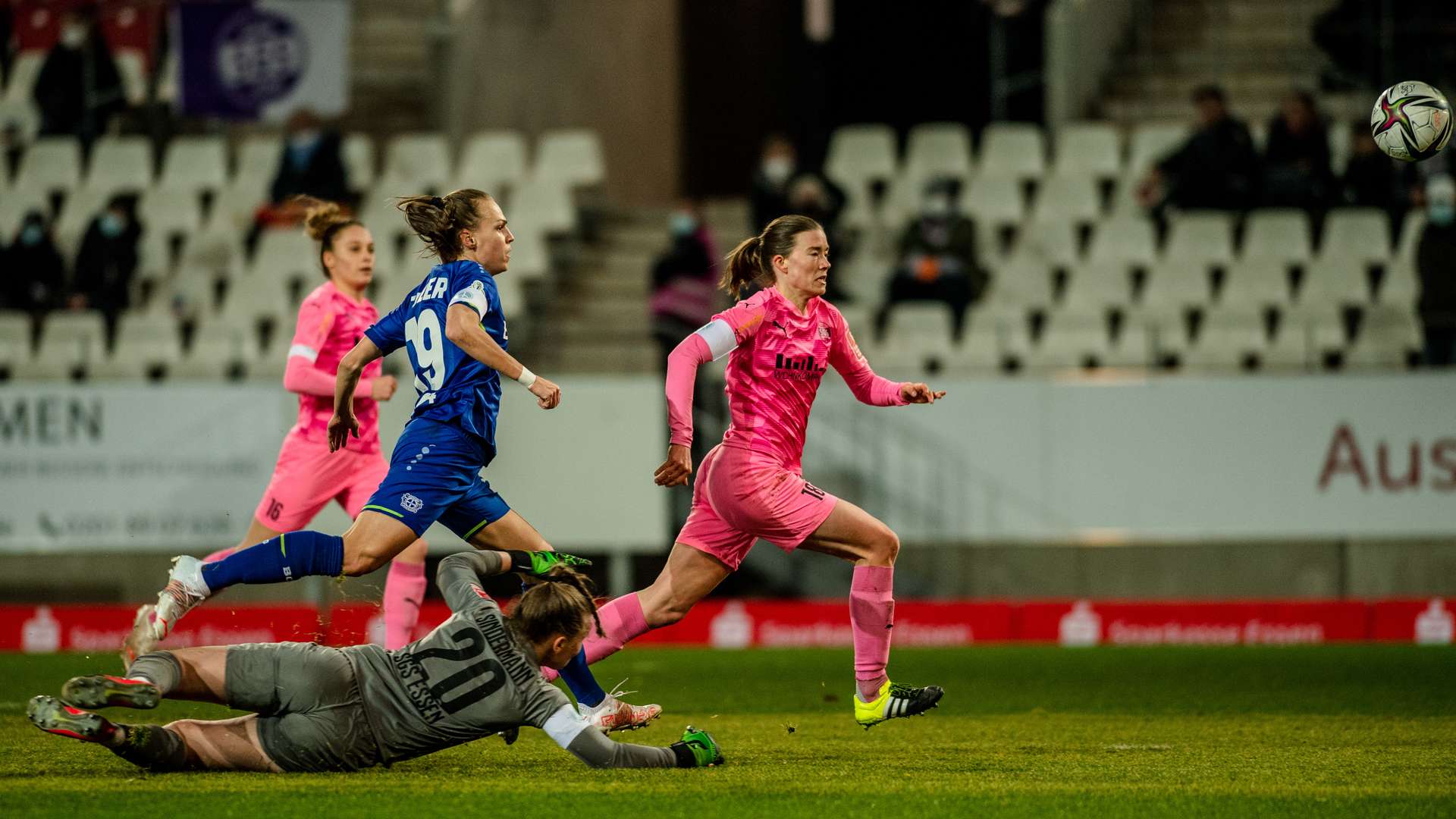 20220301_NB_DFB_Pokal_Frauen_B04_vs_Essen_Frauen_29135.jpg