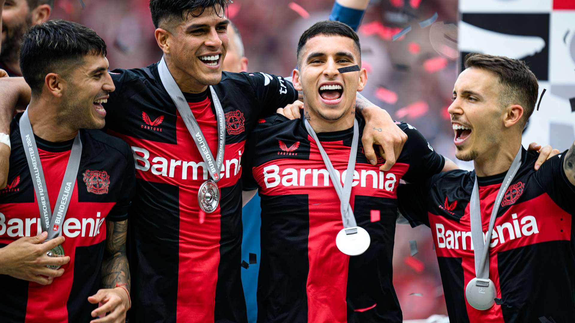 Palacios, Hincapié, Puerta y Grimaldo celebran el campeonato
