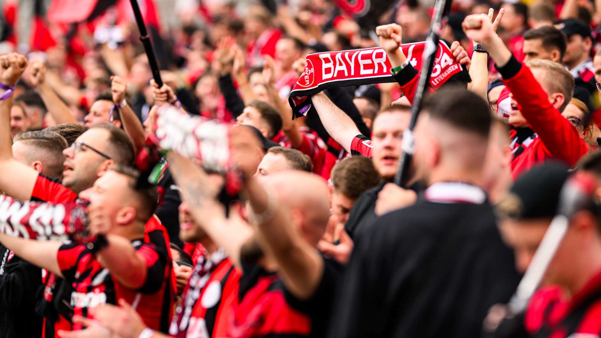 Bayer 04-Fankurve in der Dublin Arena