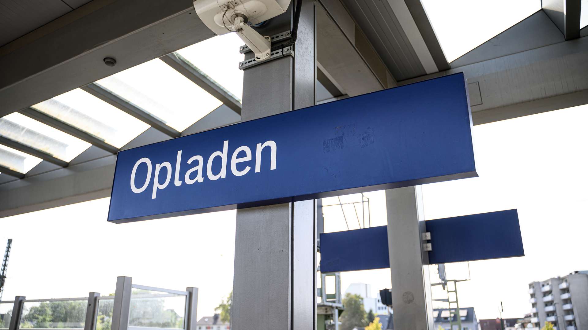 Opladen station