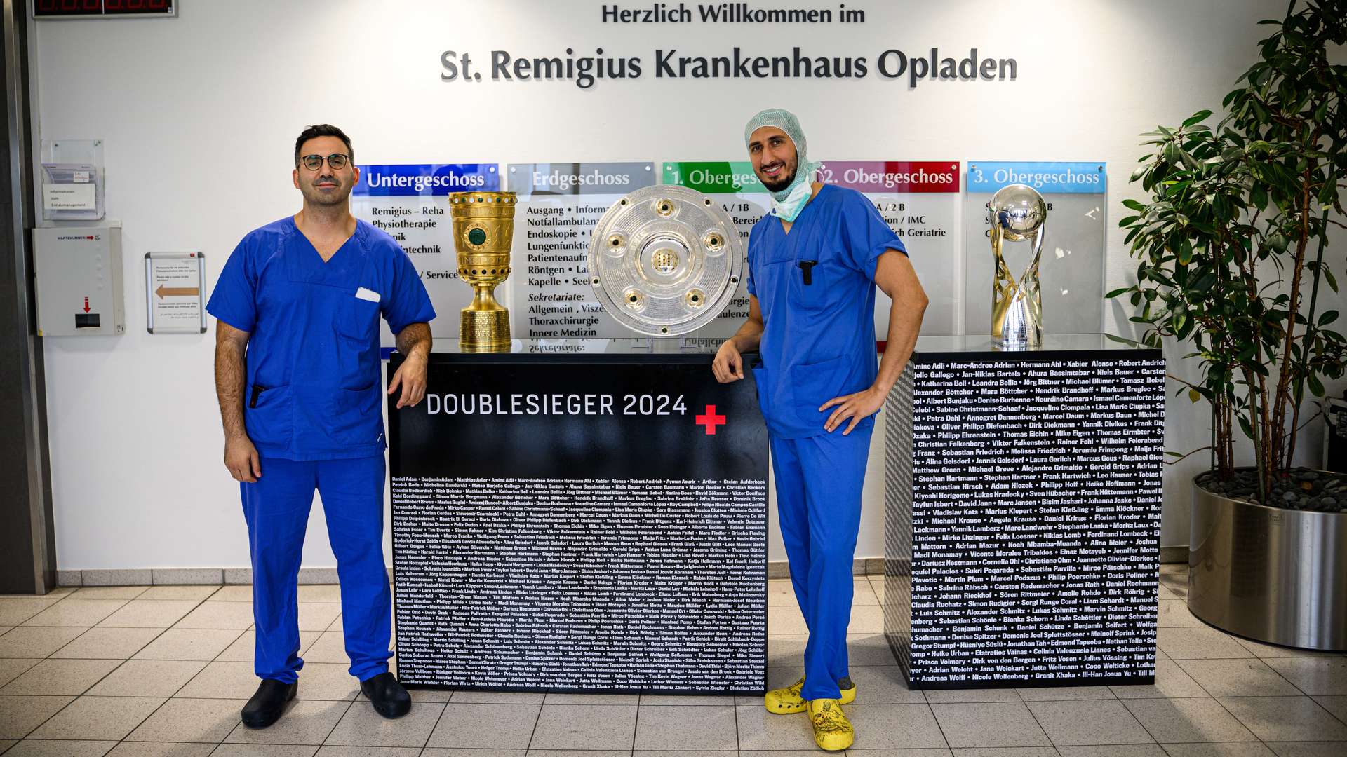 Trophäen im St. Remigius Krankenhaus Opladen