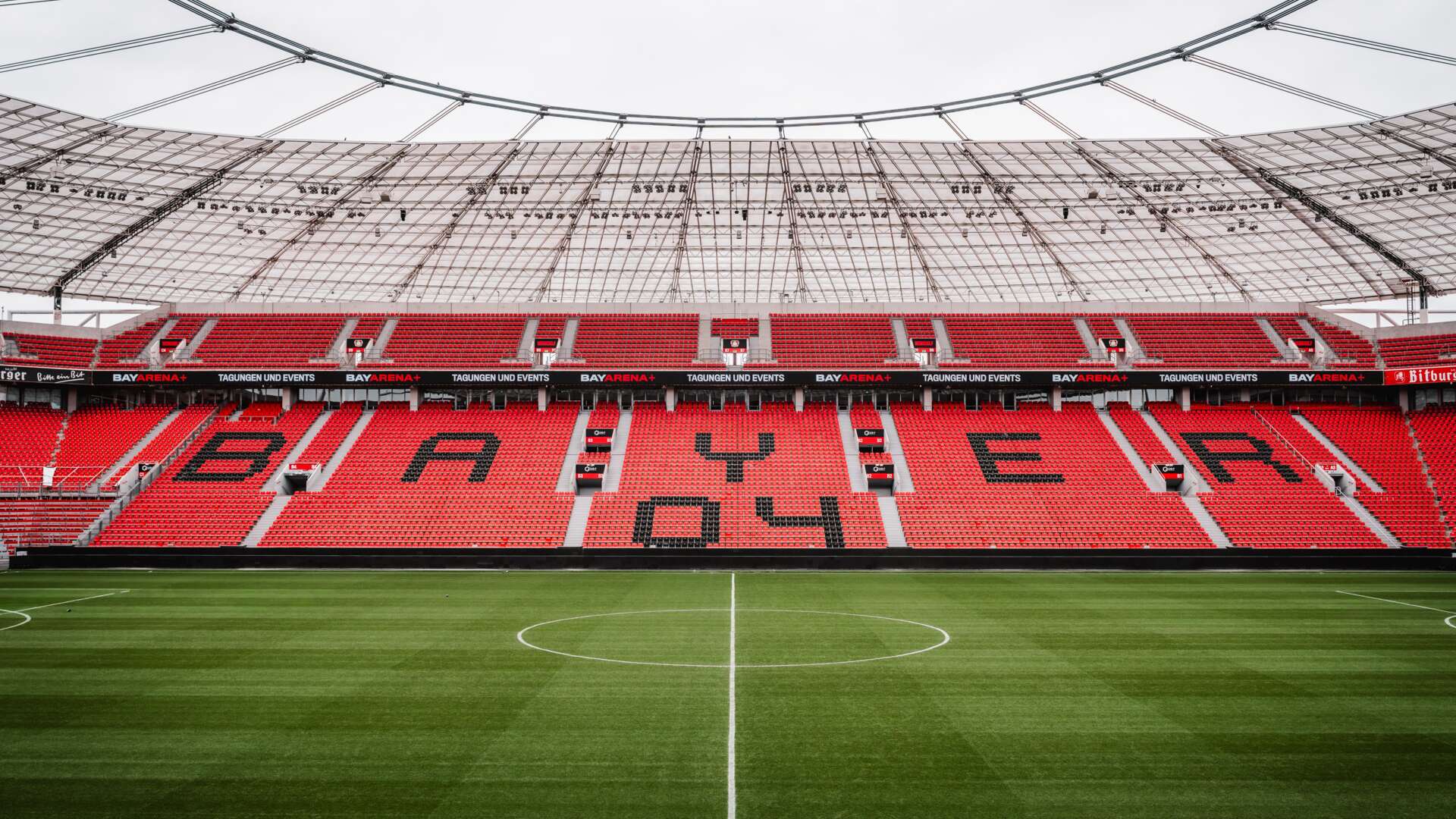 Tribüne der BayArena