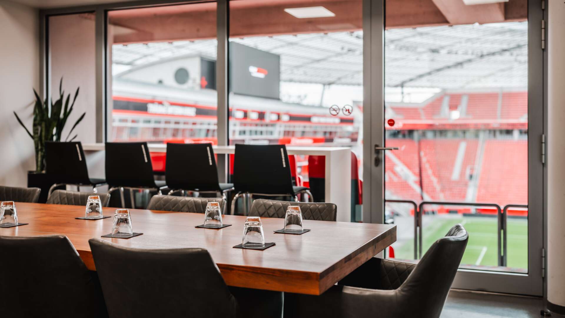 Eventloge Ost der BayArena