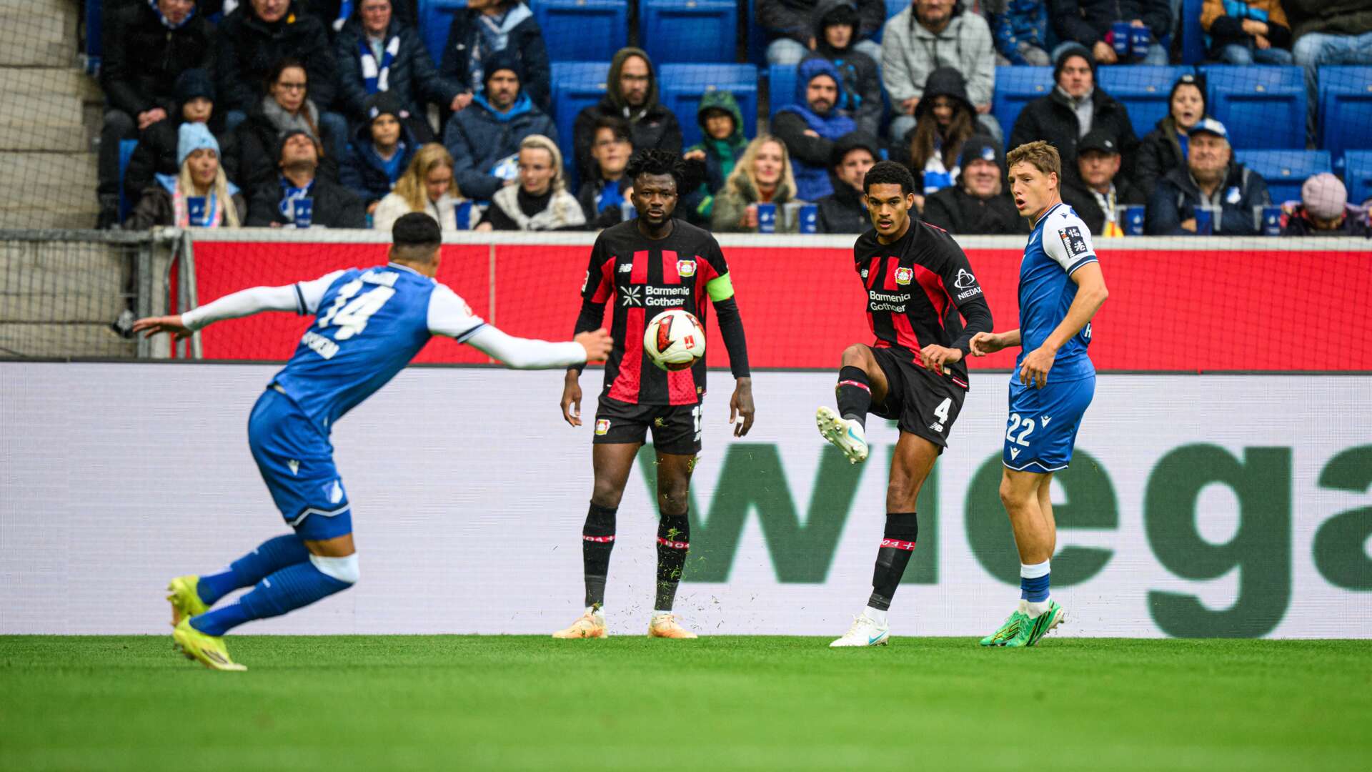 Edmond Tapsoba und Jarell Quansah