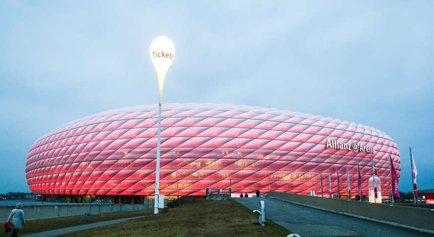 Allianz_Arena_Muenchen_20161126.jpg