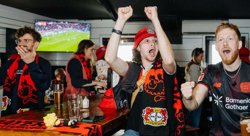 Bayer 04-Fans in Boston