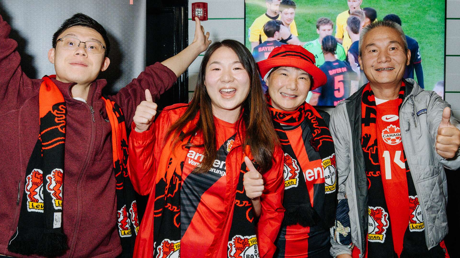 Bayer 04-Fans in Boston