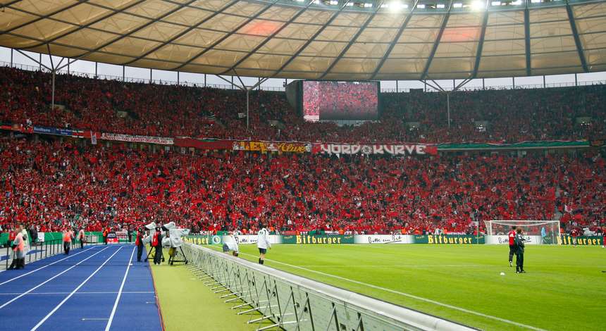 Berlin_Olympiastadion_310509_4370.jpg