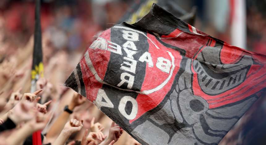 Fans_Fahnen.jpg