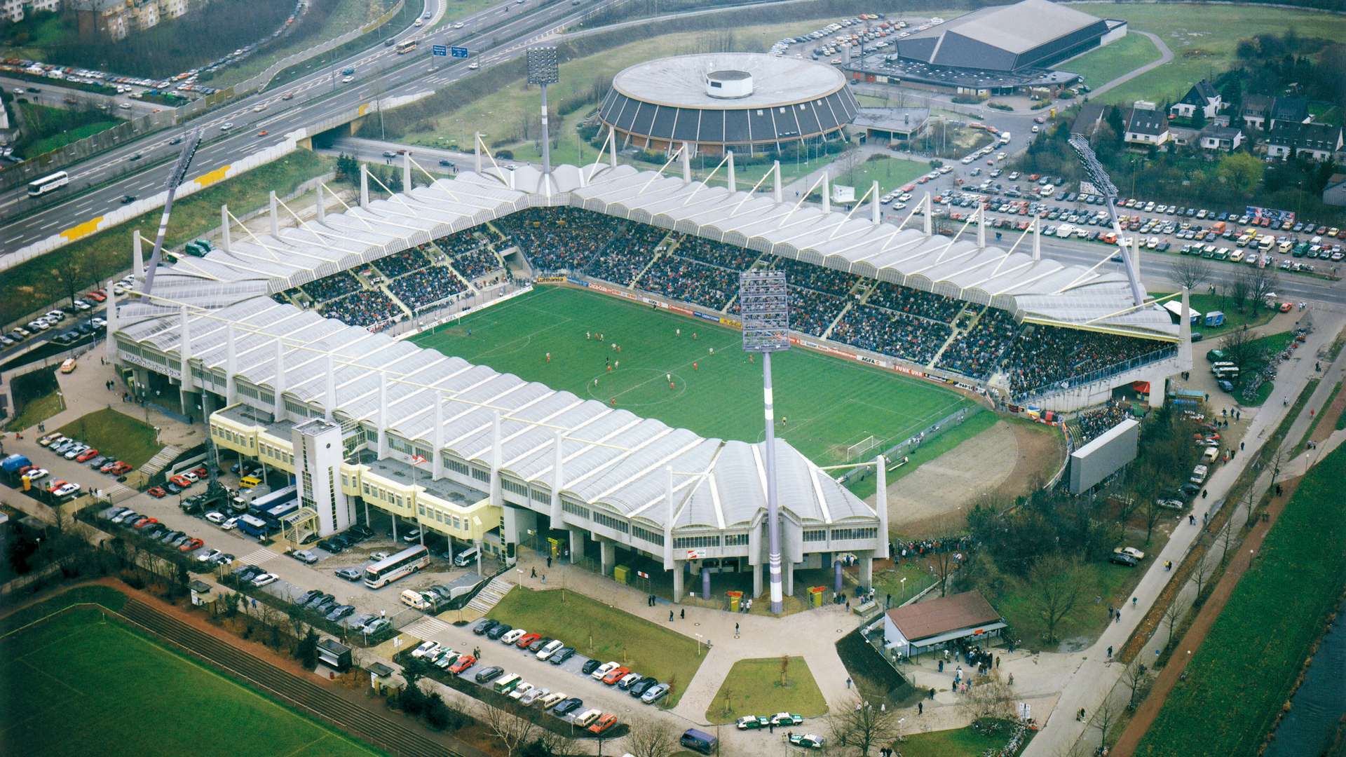 Haberland_Stadion_1992.jpg