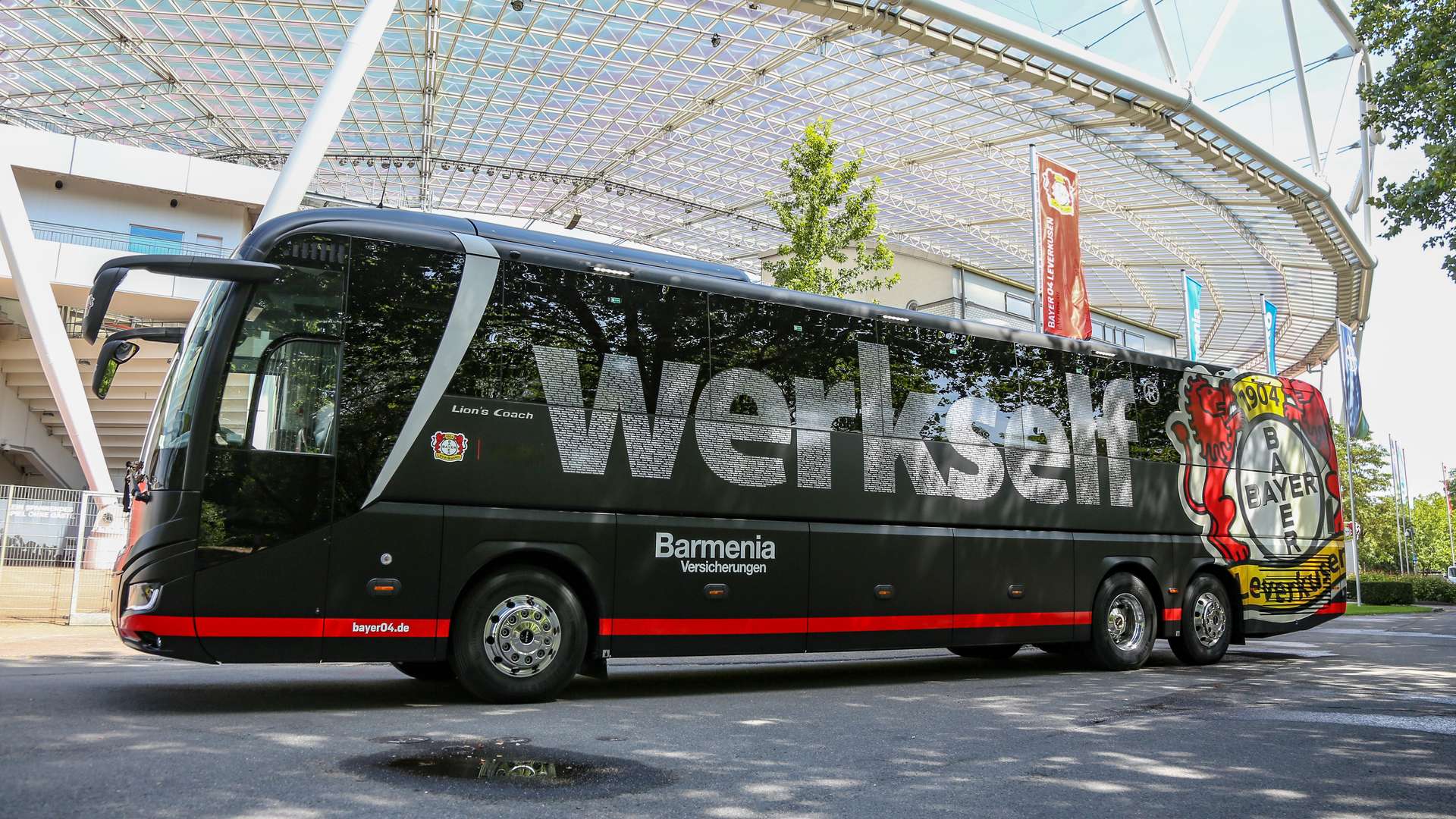 Mannschaftsbus_neu_6.jpg