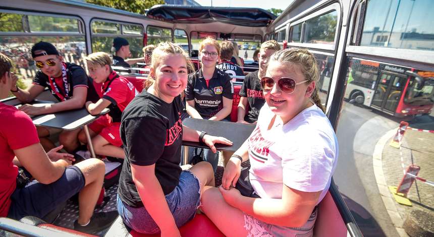 Teens_B04_Tour_mit_dem_Schwadbus_59985.jpg