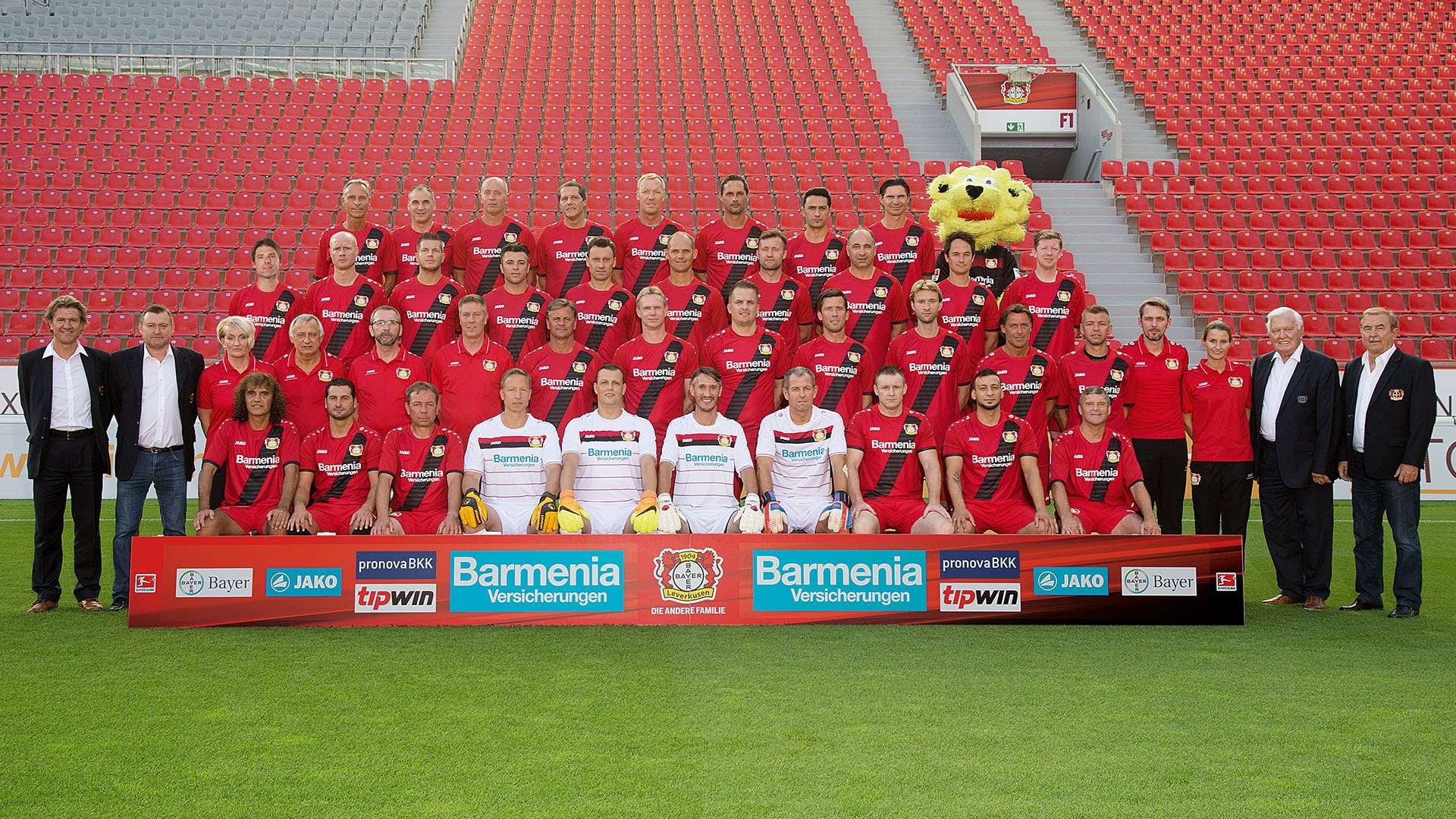 El equipo de leyendas de Bayer 04 en 2016