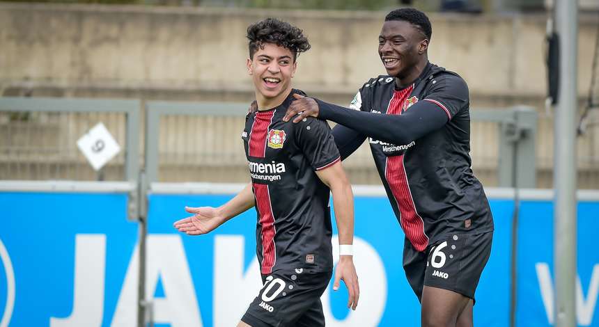 U19_Leverkusen_gegen_U19_Schalke_43120.jpg
