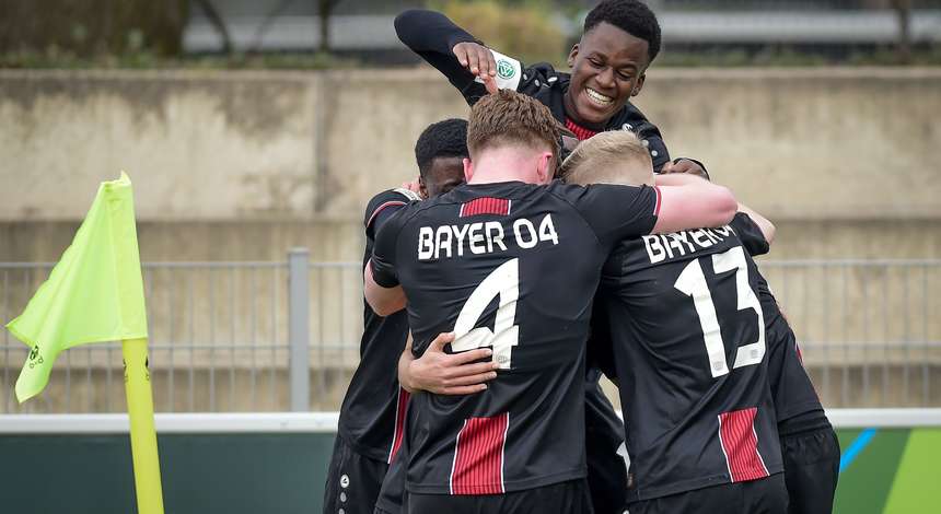 U19_Leverkusen_gegen_U19_Schalke_43125.jpg