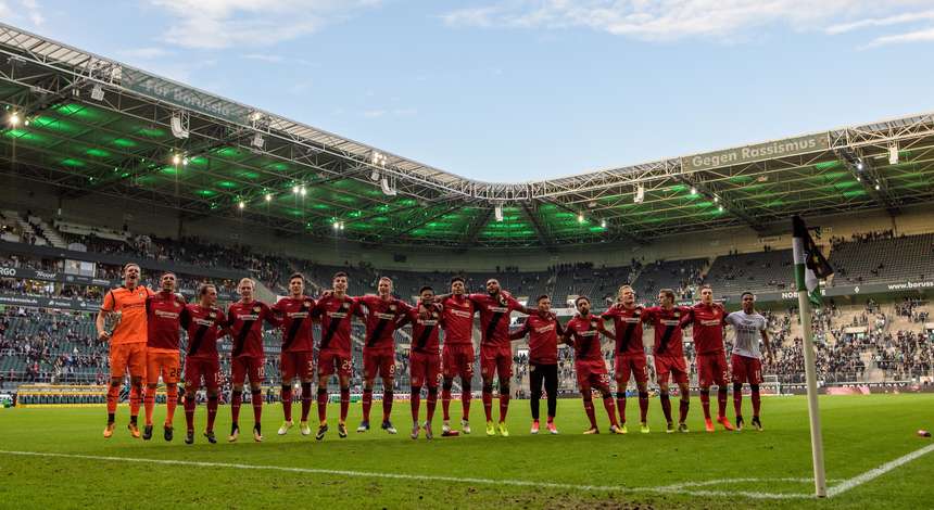 Wendell_Kohr_Sven_Bender_Pohjanpalo_Bellarabi_Tah_Henrichs_Bailey_Brandt_Havertz_Retsos_Brandt_Baumgartlinger_Leno_Oezcan_Jubel.jpg