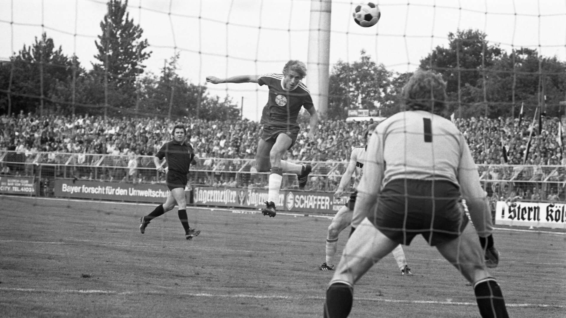 Heimspiel gegen Borussia Dortmund am 5. Juni 1976