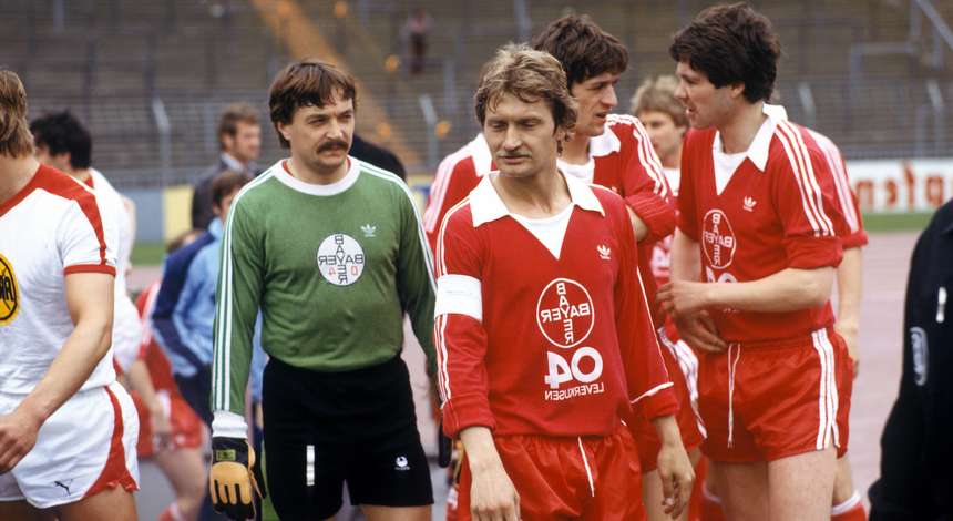 Geburtstagskind des Monats Fred Bockholt wird 80 Bayer04.de