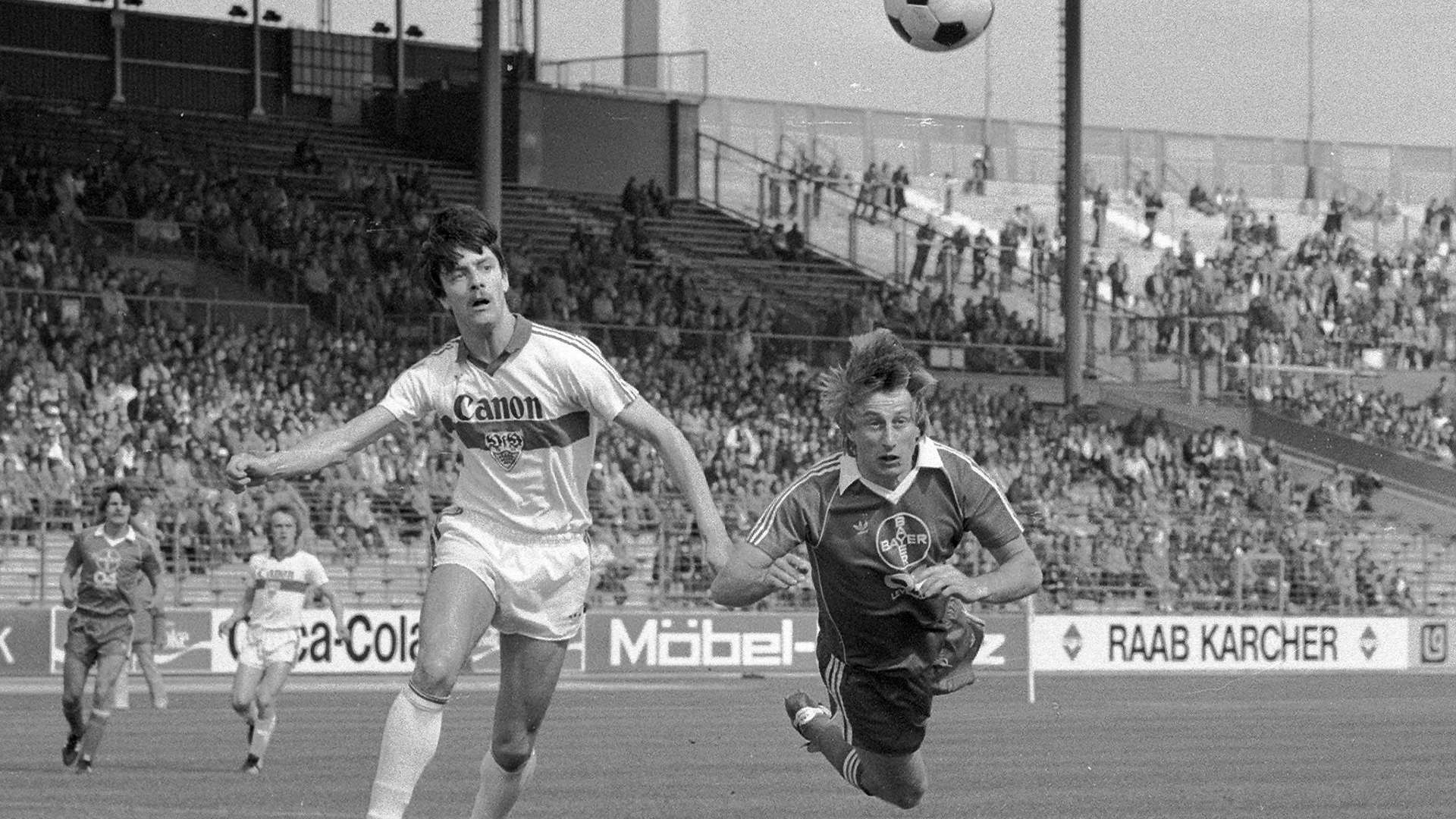 crop_19810418_VFB_B04_Peter_Klimke_vs_Joachim_Loew_imago.jpg