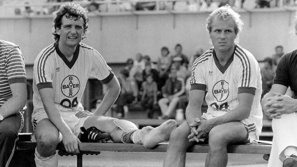 Birthday boy of the month: Jürgen Röber turns 70 | Bayer04.de