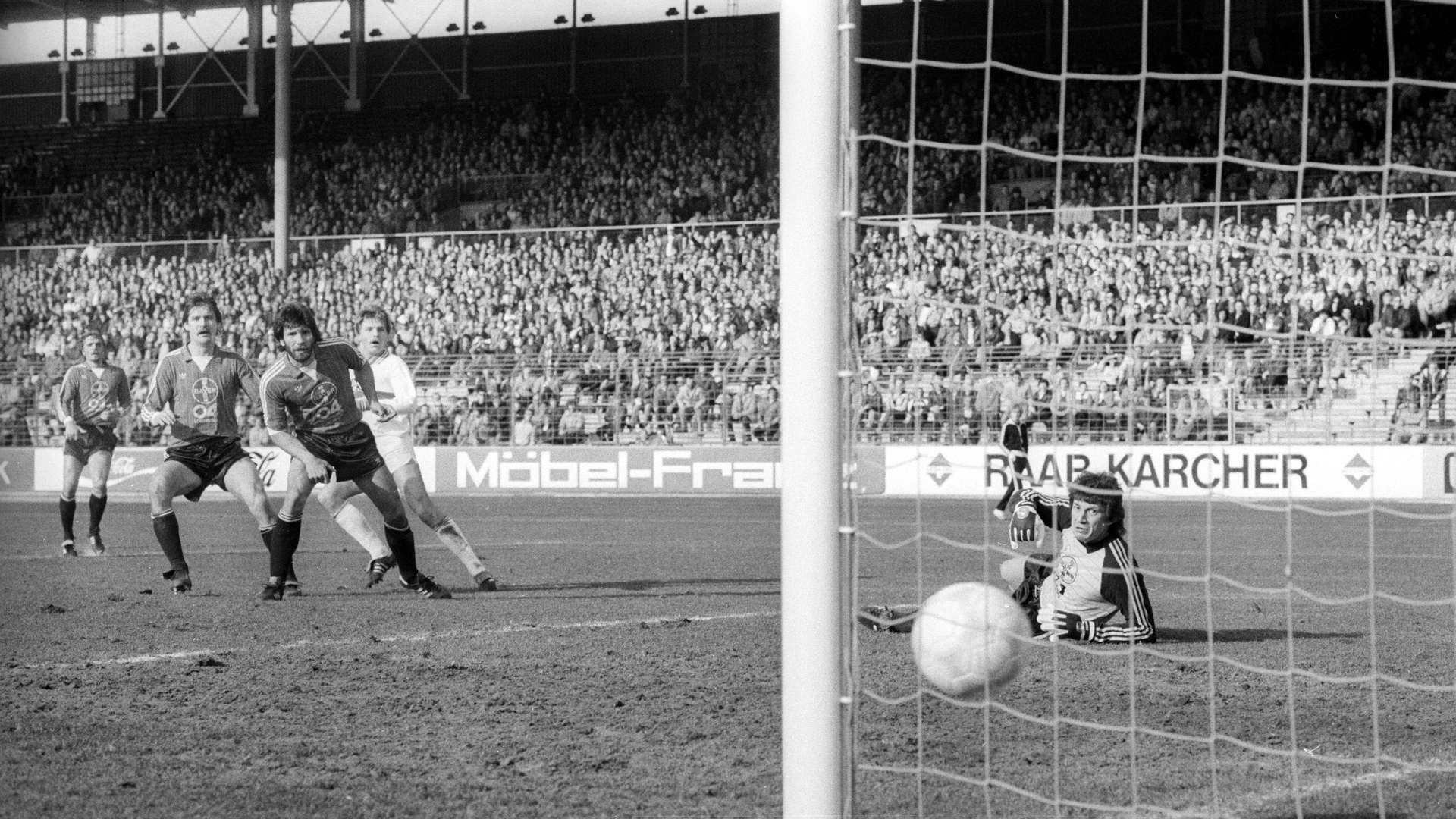 crop_19830312_13_1_1_VfB_Ulrich_Bittorf_Gelsdorf_Hoerster_Uwe_Greiner.jpg