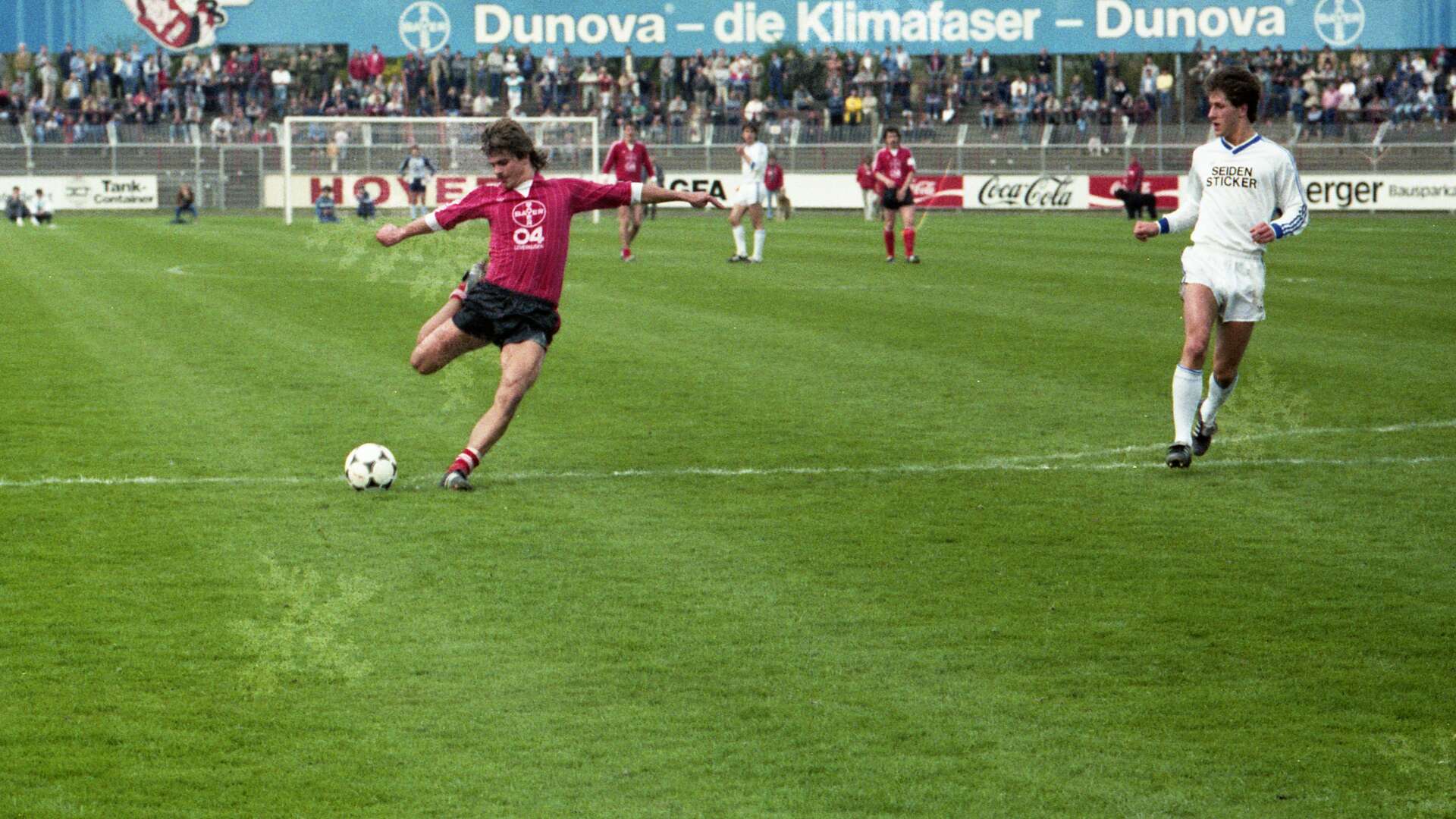 Falko Götz im Trikot von Bayer 04