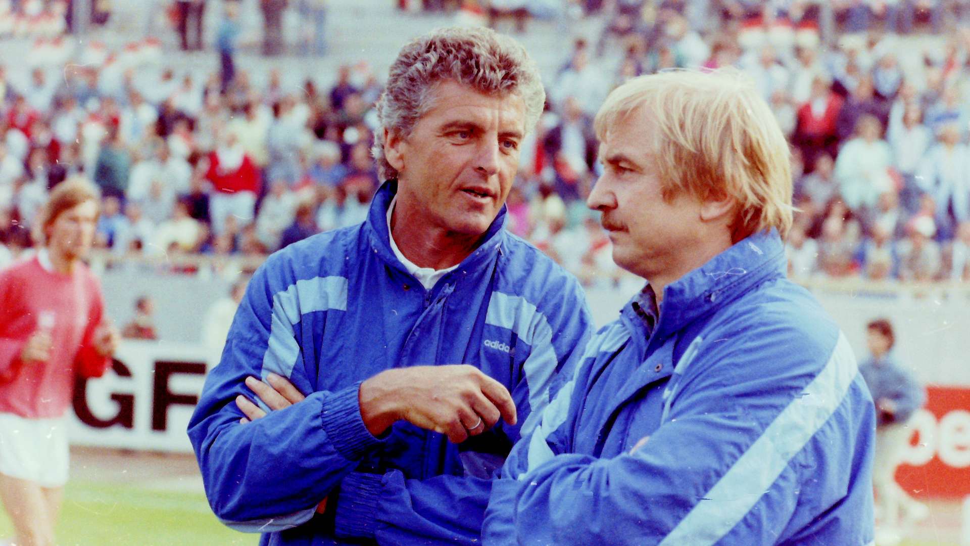 crop_19880518_030_Trainer_Erich_Ribbeck_Co-Trainer_Gerd_Kentschke.jpg