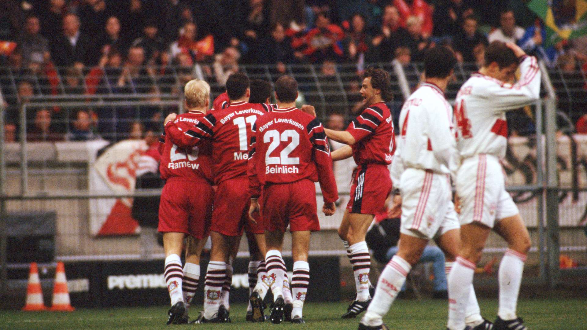 crop_19971220_B04_VFB_006.jpg