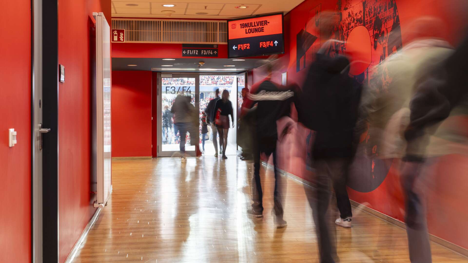 19zerofour Lounge VIP West walk though area