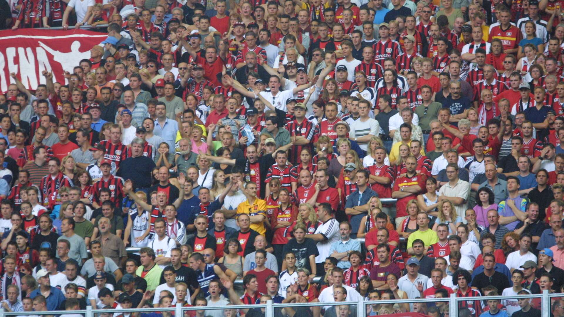 crop_20010818_S04_B04_005.jpg