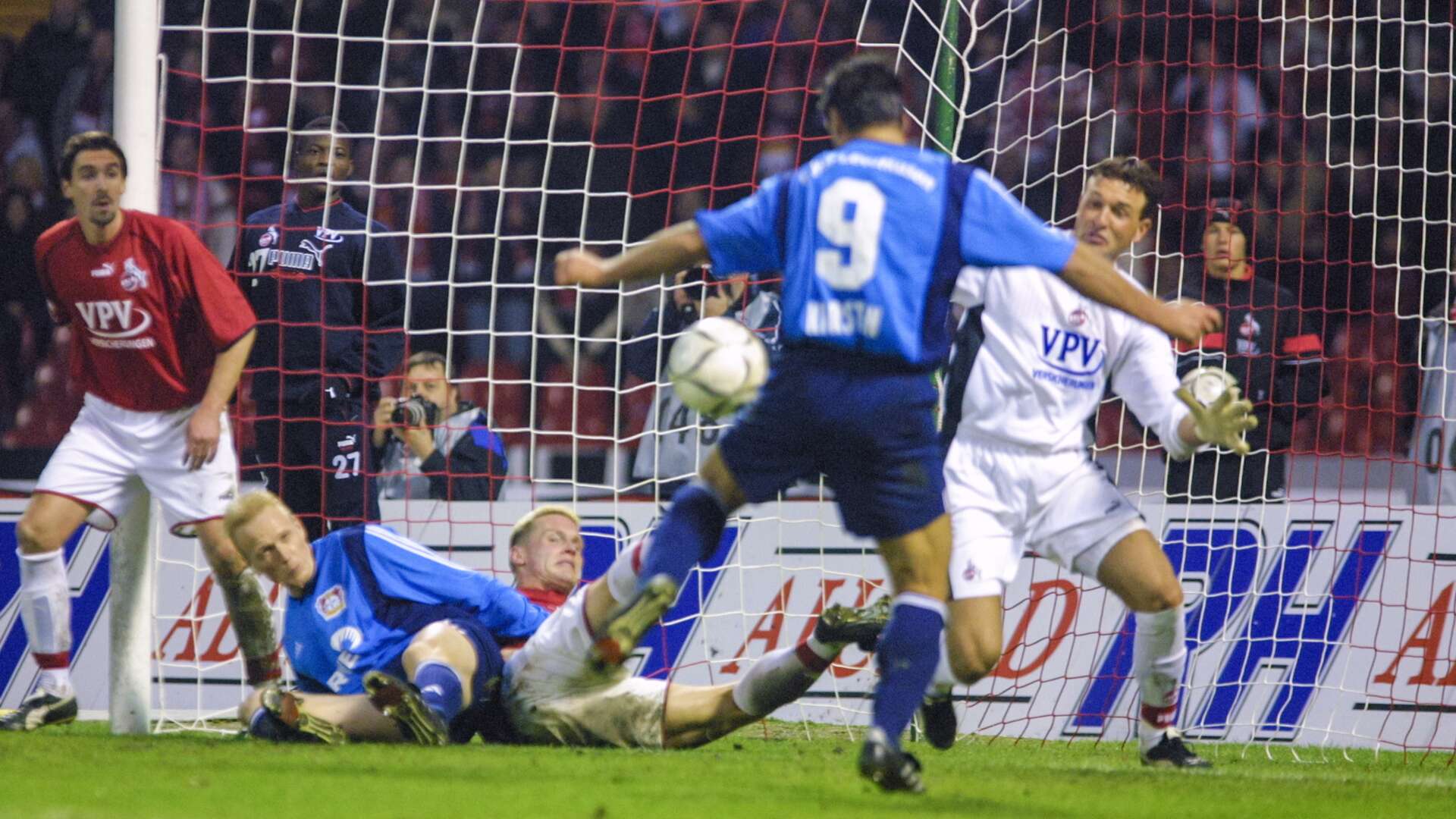 Vor 25 Jahren – Die Vize-Triple-Saison 2001/02 (November)