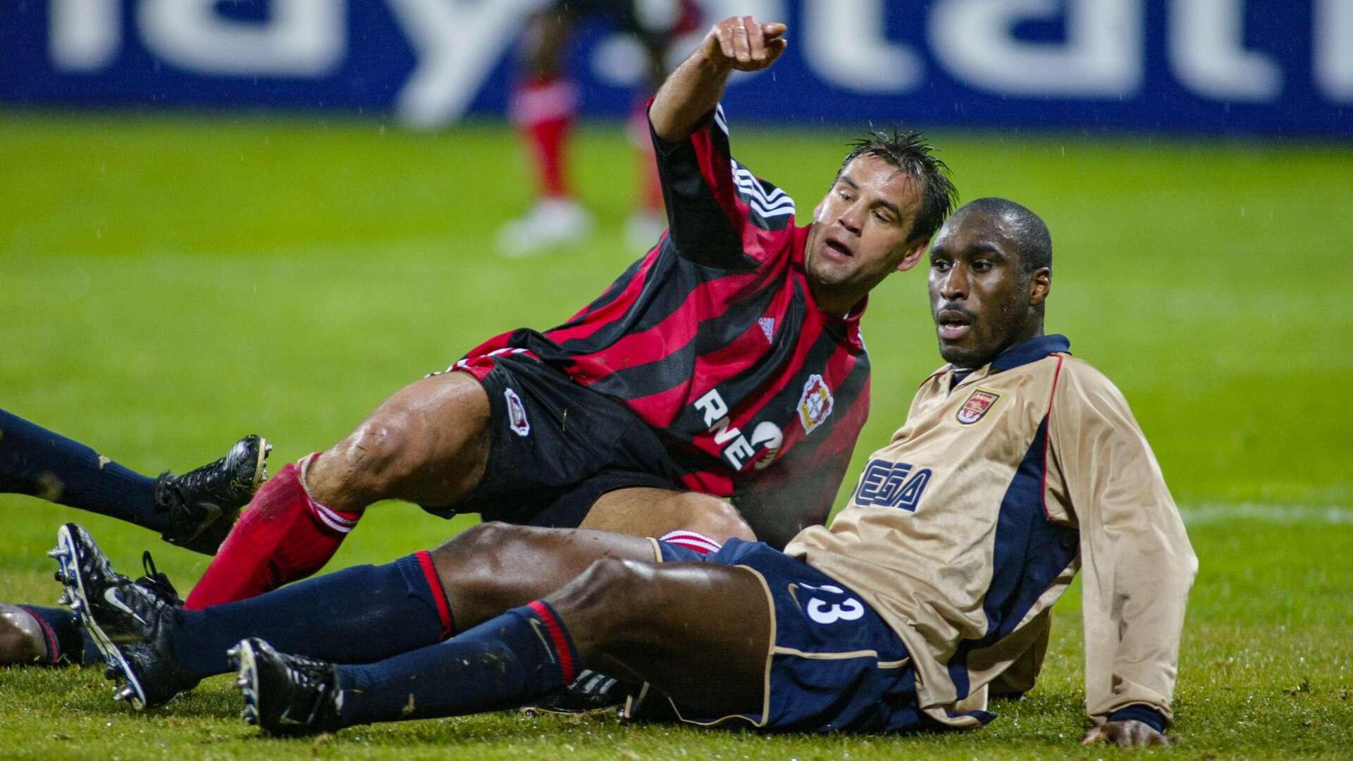 Ulf Kirsten und Sol Campbell