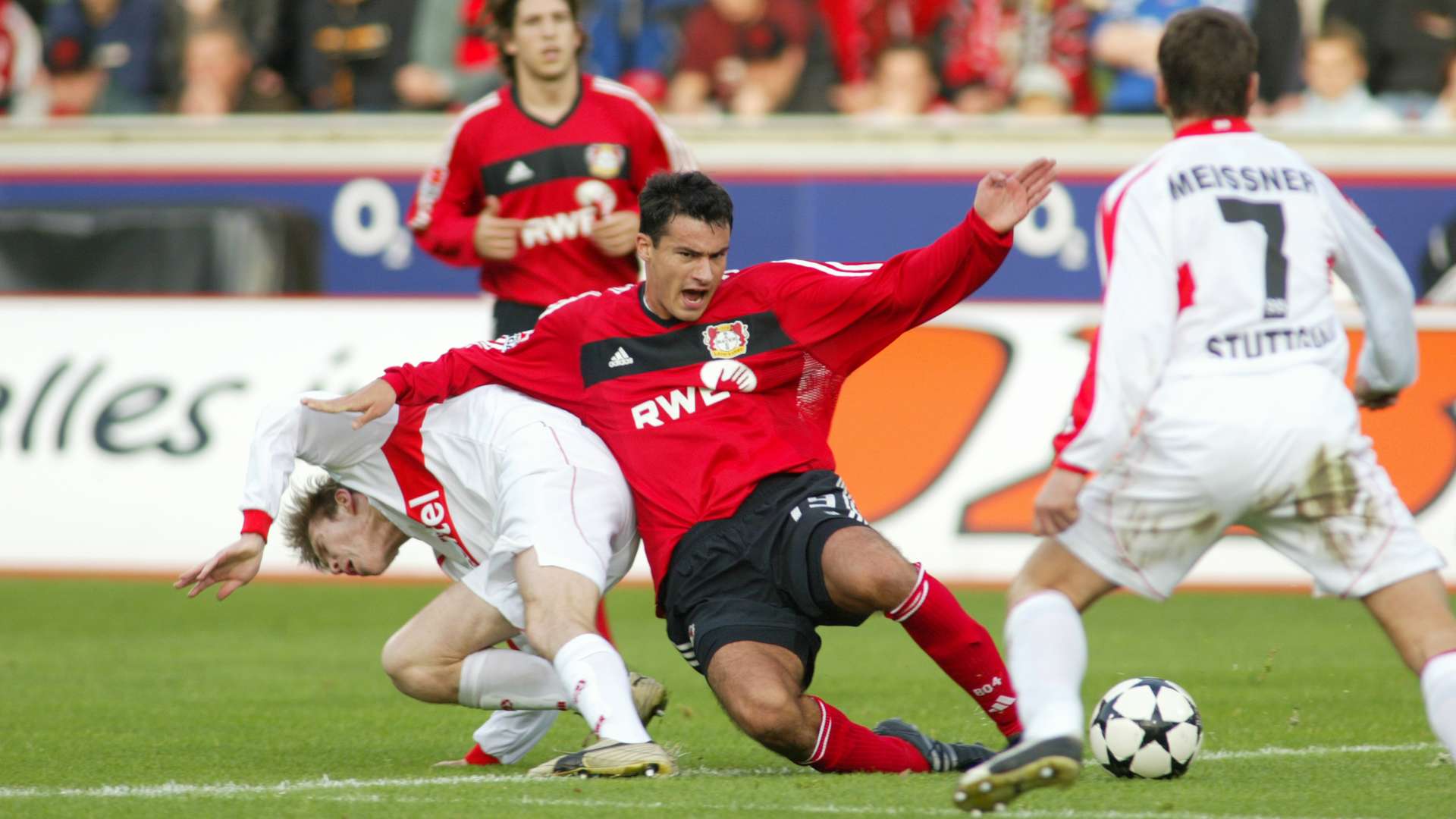 crop_20021102_B04_VFB_004.jpg