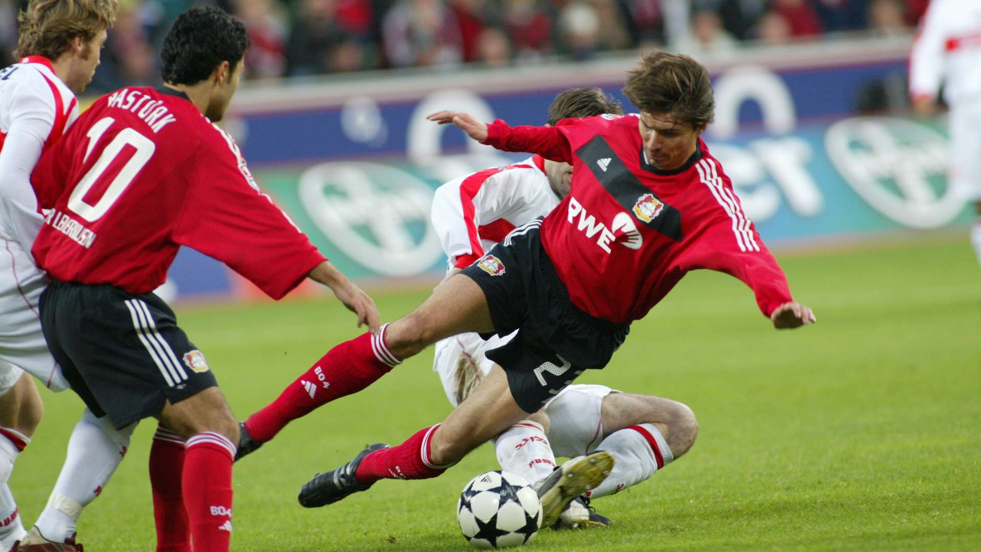 crop_20021102_B04_VFB_009.jpg