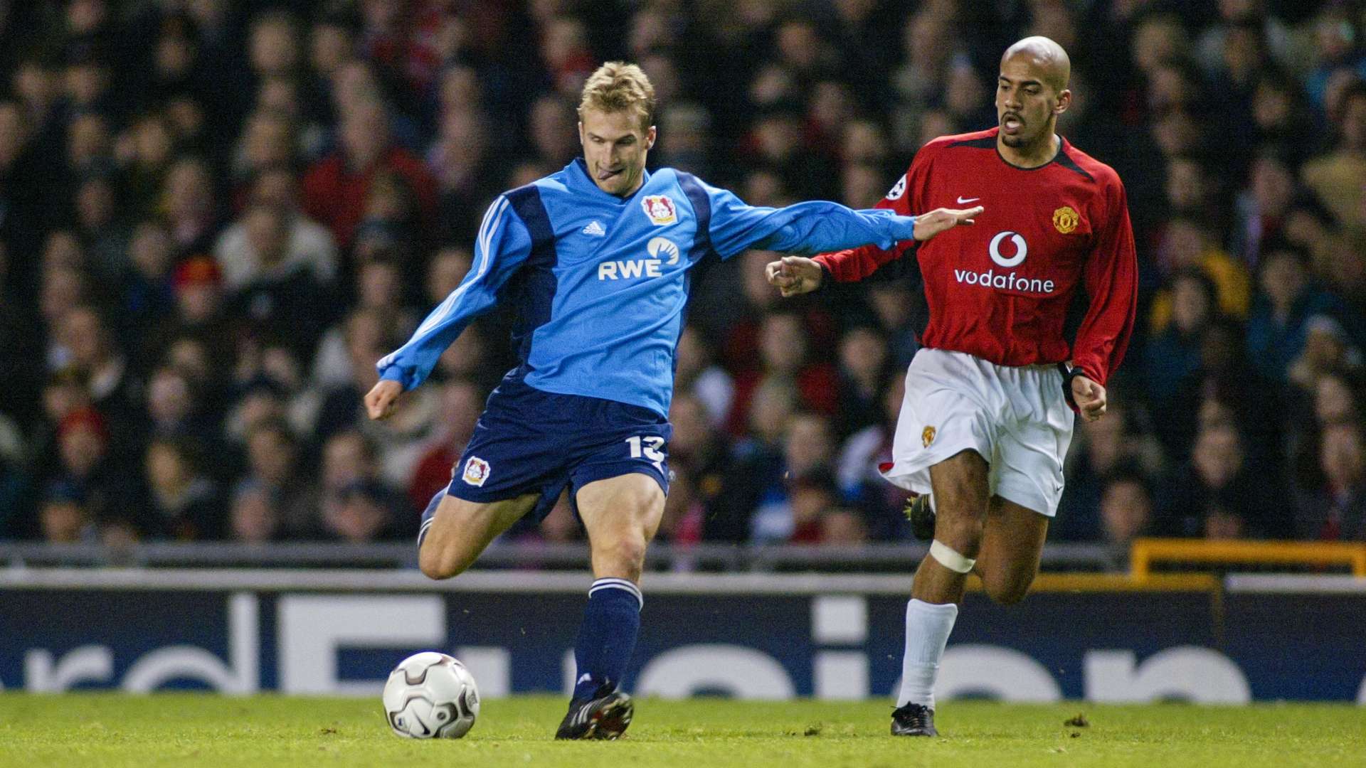 crop_20021113_MANU_B04_0020.jpg