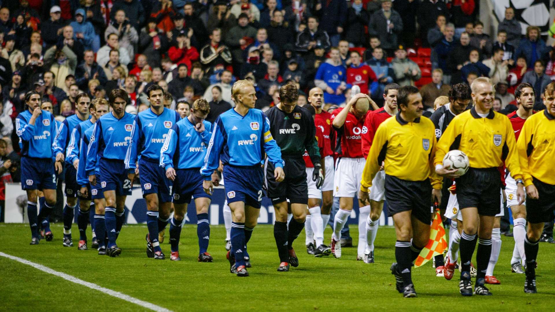crop_20021113_MANU_B04_002.jpg