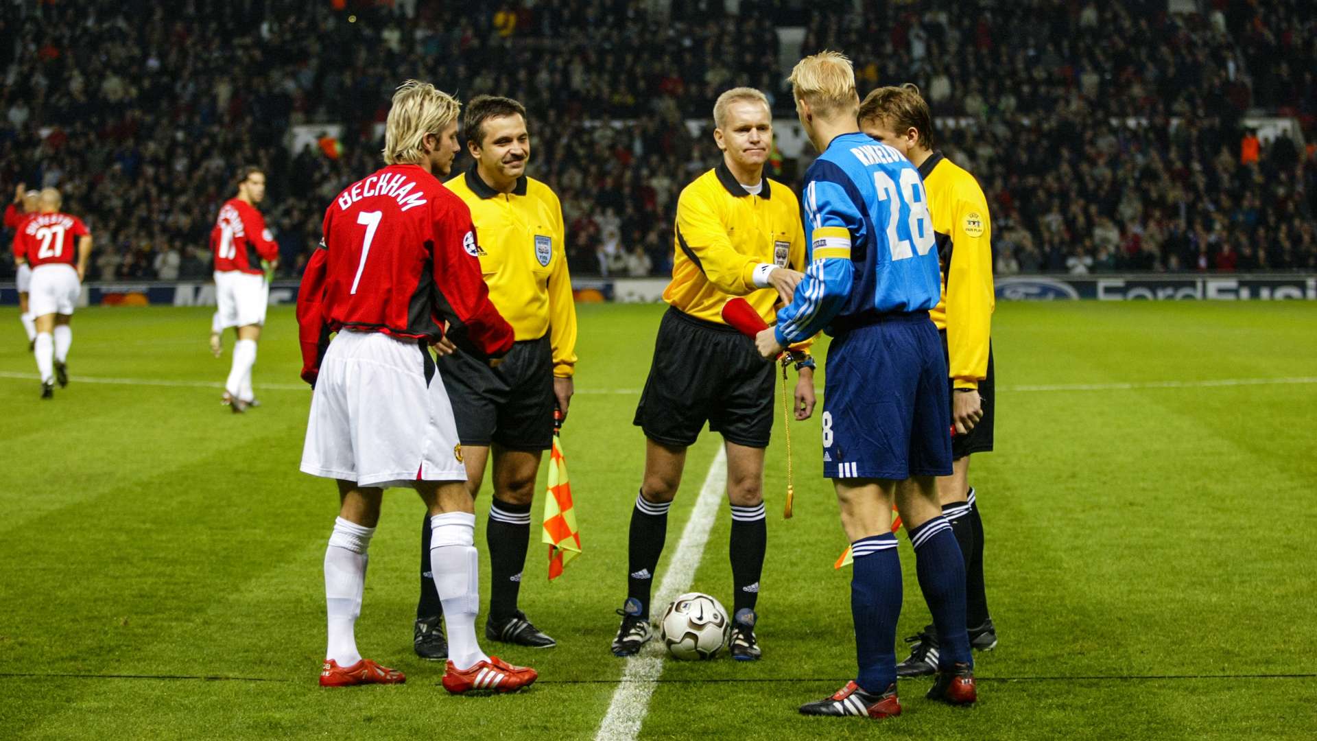 crop_20021113_MANU_B04_004.jpg
