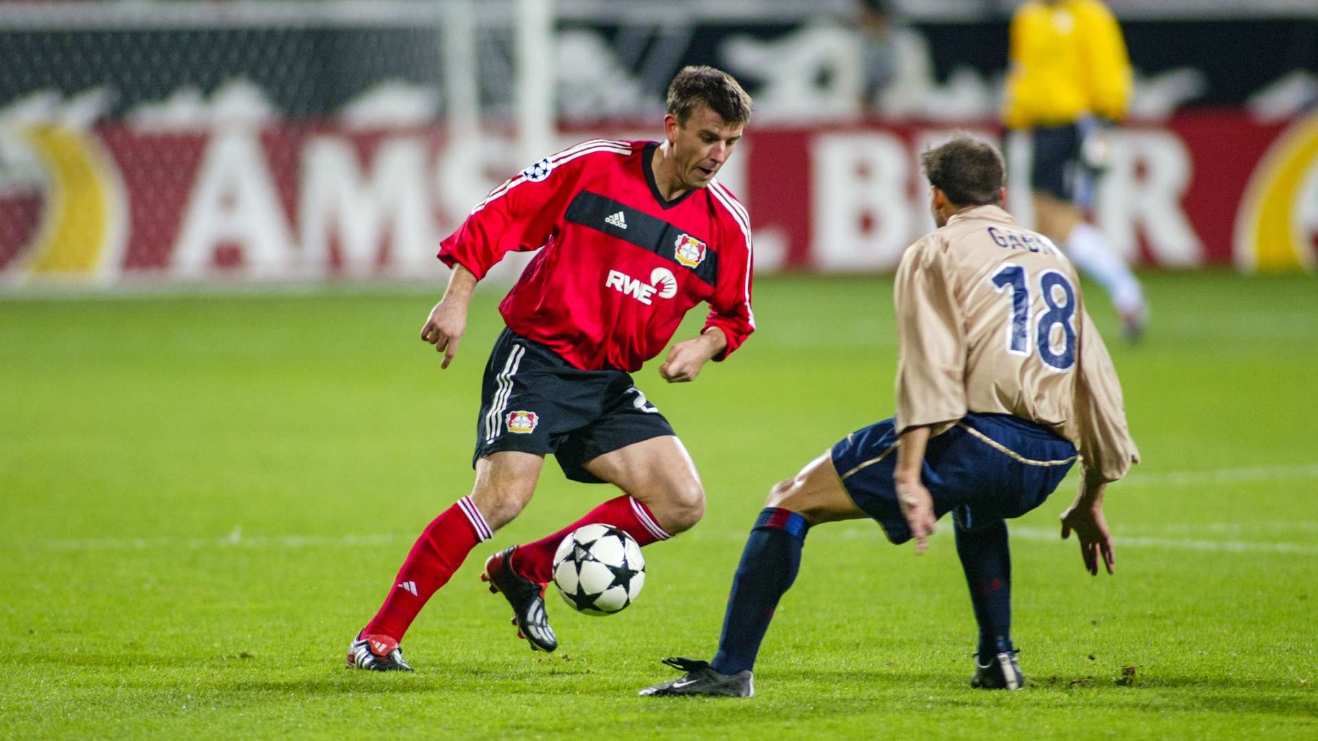 crop_20021127_B04_FCB_0011.jpg