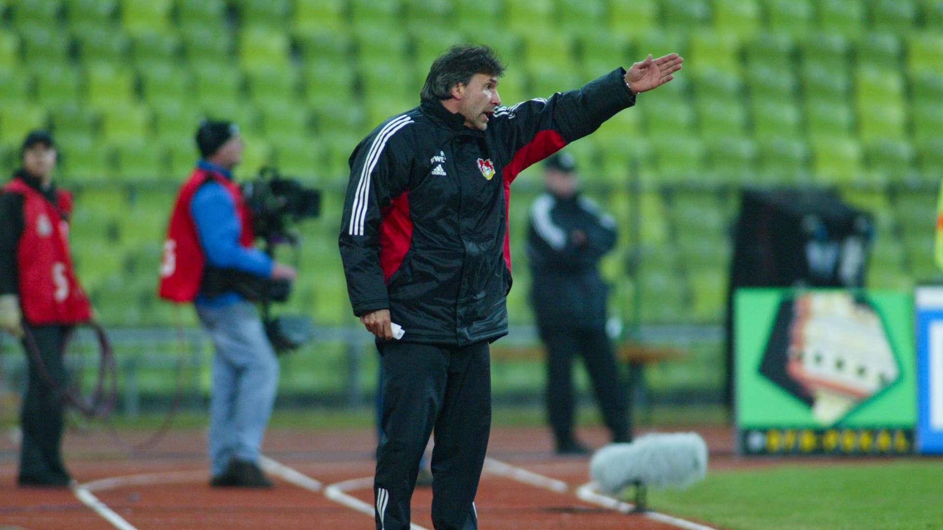 crop_20030305_FCB_B04_008.jpg