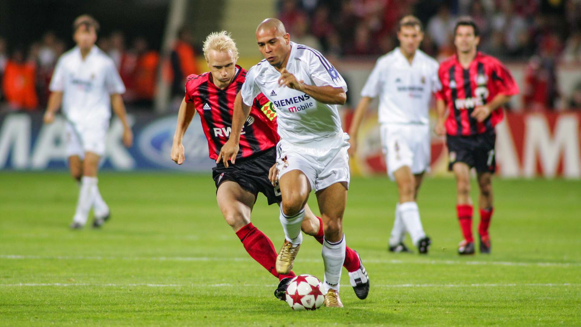 Carsten Ramelow, hier gegen Ronaldo