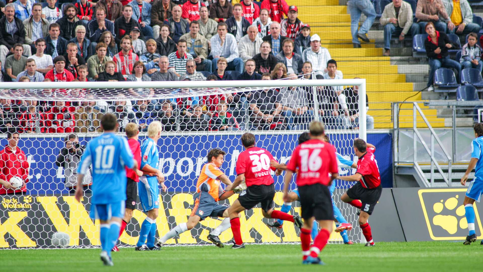 Bayer 04 kassiert Tor gegen Eintracht Frankfurt