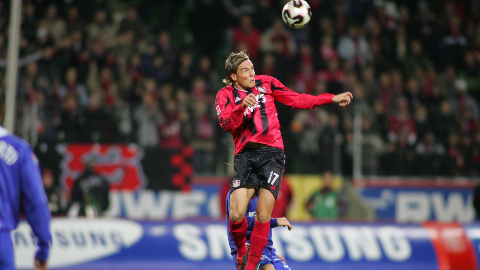 crop_20051204_B04_BSC_002.jpg